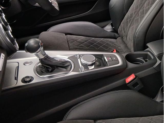 TTクーペ 40TFSI S line パッケージ コンフォートパッケージ アルミホイール 5 スポークブレードデザイン ブラック audi rings & ブラックハイグロススタイリングパッケージ TVチューナー(63枚目)