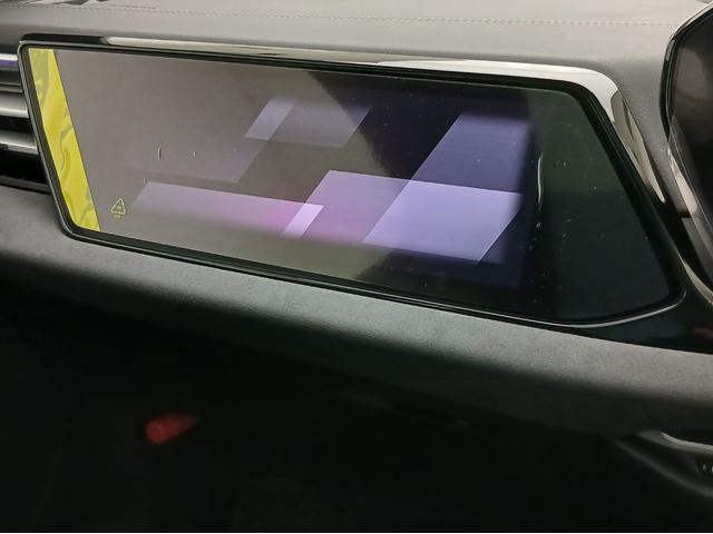 A5アバント TFSIクワトロ 150kW ラグジュアリーパッケージ パノラマガラスルーフ ARヘッドアップディスプレイ Bang&Olufsen ヘッドレストスピーカー MMIパッセンジャーディスプレイ シートベンチレーション(45枚目)