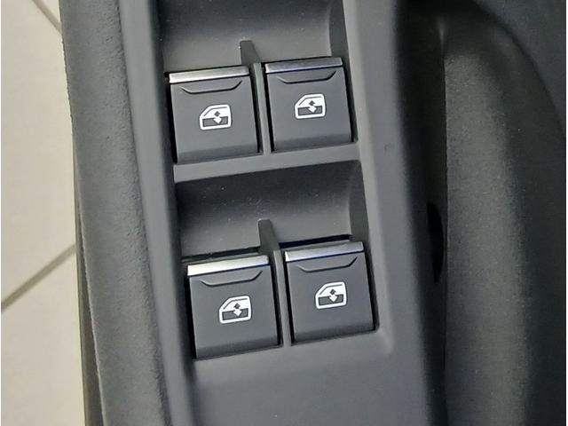 A5アバント TFSIクワトロ 150kW ラグジュアリーパッケージ パノラマガラスルーフ ARヘッドアップディスプレイ Bang&Olufsen ヘッドレストスピーカー MMIパッセンジャーディスプレイ シートベンチレーション(51枚目)