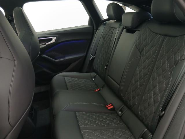 A5アバント TFSIクワトロ 150kW ラグジュアリーパッケージ パノラマガラスルーフ ARヘッドアップディスプレイ Bang&Olufsen ヘッドレストスピーカー MMIパッセンジャーディスプレイ シートベンチレーション(65枚目)