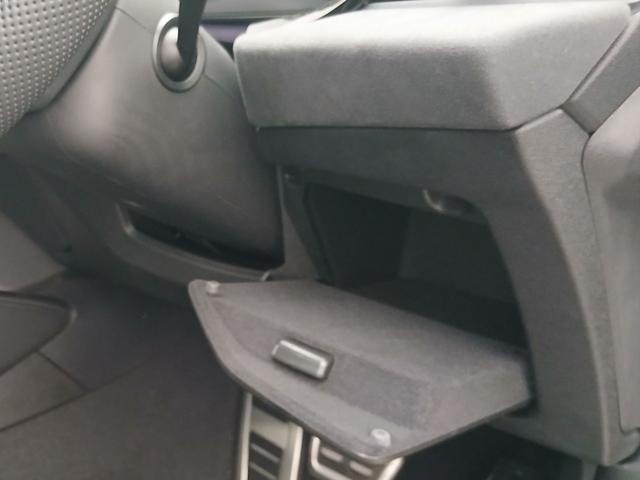 A5アバント TFSIクワトロ 150kW ラグジュアリーパッケージ パノラマガラスルーフ ARヘッドアップディスプレイ Bang&Olufsen ヘッドレストスピーカー MMIパッセンジャーディスプレイ シートベンチレーション(77枚目)