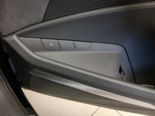 Ｑ８スポーツバック ｅ－トロン ５５ｅ－トロンクワトロ　Ｓライン　デジタルマトリクスＬＥＤヘッドライト　サイレンスパッケージバーチャルエクステリアミラー　インテリアパッケージ　アルミホイール　Ａｕｄｉ　ｒｉｎｇｓ　＆　ブラックスタイリングパッケージ（48枚目）