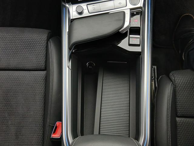 Ｑ８スポーツバック ｅ－トロン ５５ｅ－トロンクワトロ　Ｓライン　デジタルマトリクスＬＥＤヘッドライト　サイレンスパッケージバーチャルエクステリアミラー　インテリアパッケージ　アルミホイール　Ａｕｄｉ　ｒｉｎｇｓ　＆　ブラックスタイリングパッケージ（54枚目）