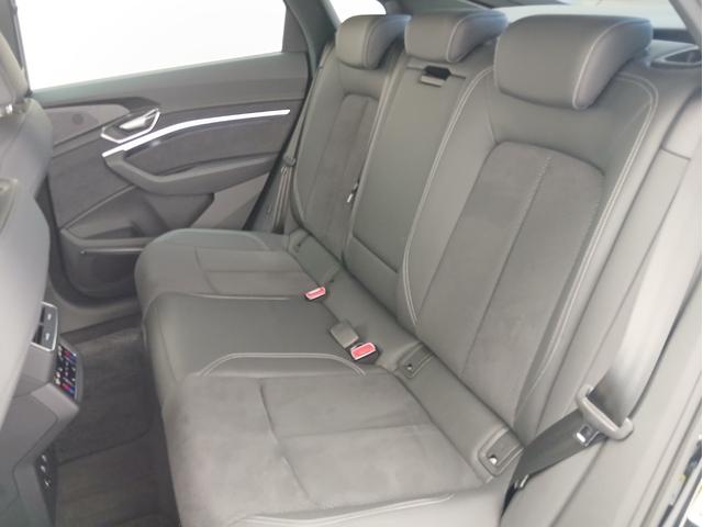 Ｑ８スポーツバック ｅ－トロン ５５ｅ－トロンクワトロ　Ｓライン　デジタルマトリクスＬＥＤヘッドライト　サイレンスパッケージバーチャルエクステリアミラー　インテリアパッケージ　アルミホイール　Ａｕｄｉ　ｒｉｎｇｓ　＆　ブラックスタイリングパッケージ（69枚目）