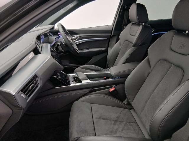 Ｑ８スポーツバック ｅ－トロン ５５ｅ－トロンクワトロ　Ｓライン　デジタルマトリクスＬＥＤヘッドライト　サイレンスパッケージバーチャルエクステリアミラー　インテリアパッケージ　アルミホイール　Ａｕｄｉ　ｒｉｎｇｓ　＆　ブラックスタイリングパッケージ（72枚目）