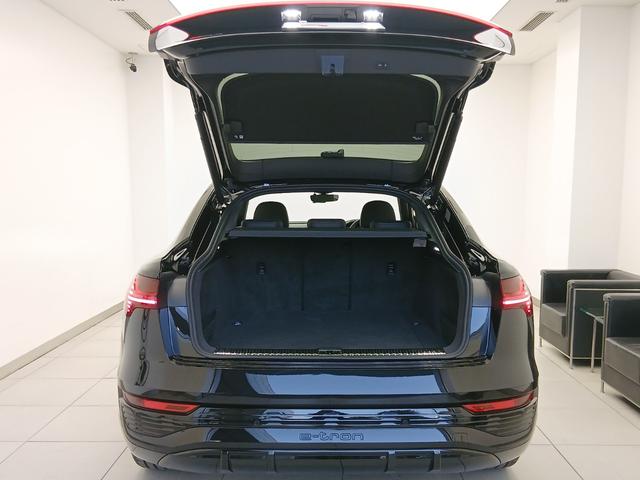 Ｑ８スポーツバック ｅ－トロン ５５ｅ－トロンクワトロ　Ｓライン　デジタルマトリクスＬＥＤヘッドライト　サイレンスパッケージバーチャルエクステリアミラー　インテリアパッケージ　アルミホイール　Ａｕｄｉ　ｒｉｎｇｓ　＆　ブラックスタイリングパッケージ（73枚目）