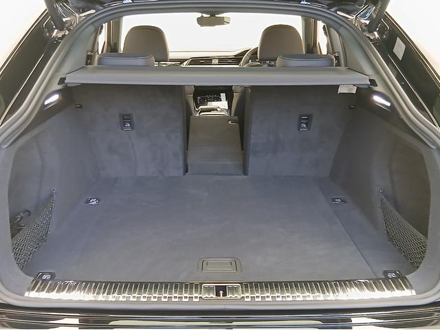 Ｑ８スポーツバック ｅ－トロン ５５ｅ－トロンクワトロ　Ｓライン　デジタルマトリクスＬＥＤヘッドライト　サイレンスパッケージバーチャルエクステリアミラー　インテリアパッケージ　アルミホイール　Ａｕｄｉ　ｒｉｎｇｓ　＆　ブラックスタイリングパッケージ（74枚目）