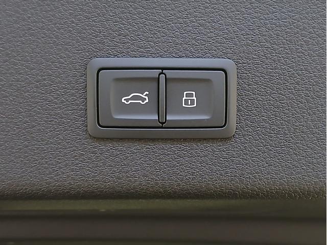 Ｑ８スポーツバック ｅ－トロン ５５ｅ－トロンクワトロ　Ｓライン　デジタルマトリクスＬＥＤヘッドライト　サイレンスパッケージバーチャルエクステリアミラー　インテリアパッケージ　アルミホイール　Ａｕｄｉ　ｒｉｎｇｓ　＆　ブラックスタイリングパッケージ（77枚目）