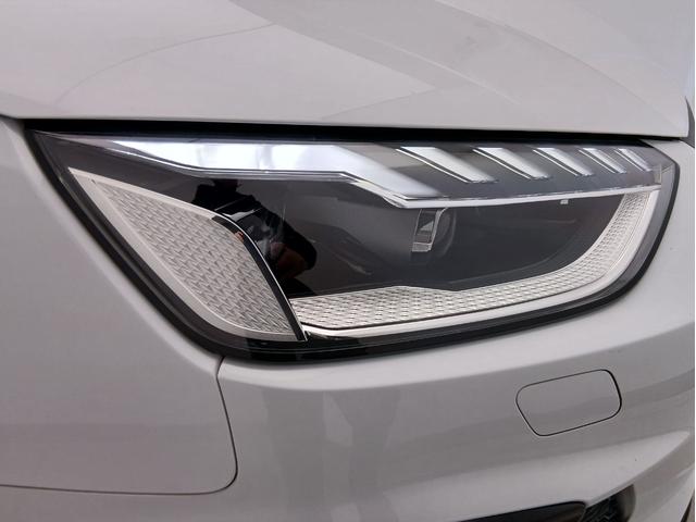 A4アバント 40TDIクワトロ Sライン パノラマサンルーフ コンフォートパッケージ ブラック Audi rings & ブラックスタイリングパッケージ TVチューナー プライバシーガラス S line plus パッケージ(7枚目)