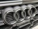 ベースグレード レザーパッケージ パノラマサンルーフ アダプティブSスポーツエアサスペンション ブラック Audi rings & ブラックスタイリング プライバシーガラス コンフォートパッケージ(9枚目)