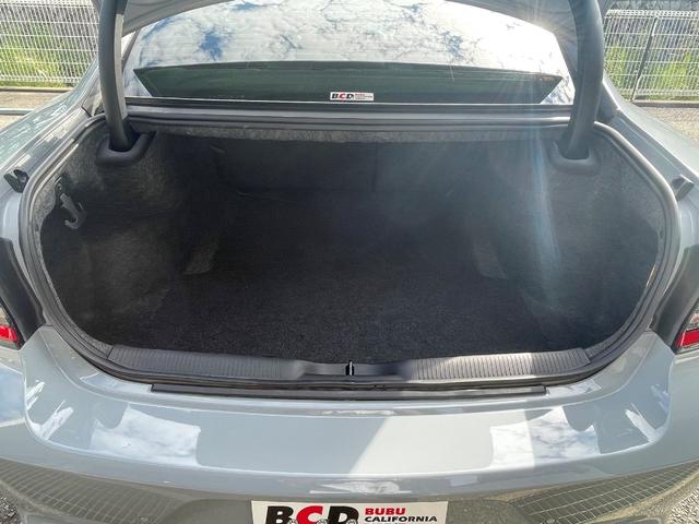 RTスキャットパックプラス プラスGRP ダイナミクスPKG ドライバーコンビニエンスPKG パワーサンルーフ シートヒーター&ベンチレーション APPLEカープレイ&アンドロイドオート 純正20インチAW(18枚目)