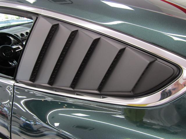 BULLITT 限定モデル ダークハイランドグリーン ブラックレーシングストライプ 6MT 12インチデジタル液晶メーター アクティブバルブパフォーマンスエキゾースト BULLITT専用の19インチAW(18枚目)
