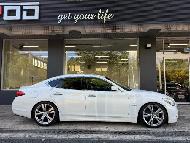 フーガハイブリッド ベースグレード　２０ＡＷ　ローダウン　ハーフレザーシート（5枚目）