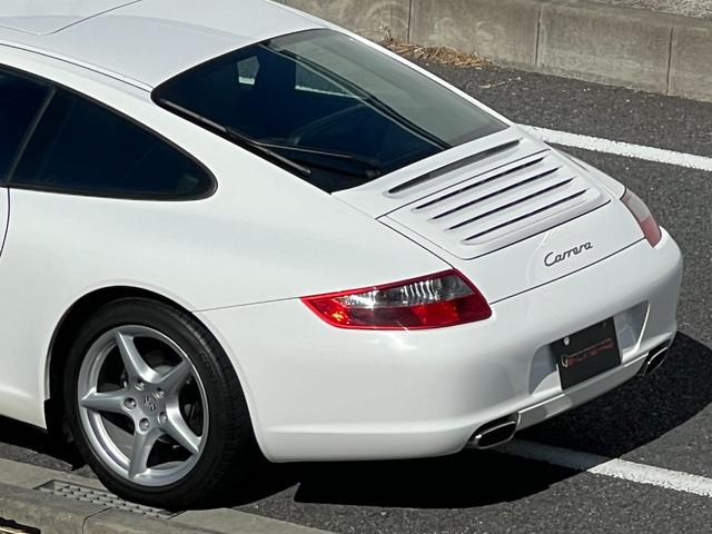 ９１１ ９１１カレラ　正規ディーラー車　ワンオーナー　走行１．５万キロ　ＰＡＳＭ　サンルーフ　シートヒーター　純正１８インチアルミホイール（36枚目）