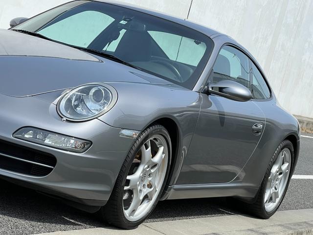 ９１１ ９１１カレラ　正規ディーラー車　６速マニュアル　スポーツエグゾースト　スポーツシート　ＰＡＳＭ　１９インチカレラＳホイール（31枚目）