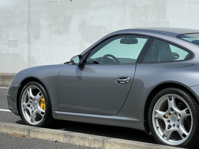 ９１１ ９１１カレラ　正規ディーラー車　６速マニュアル　スポーツエグゾースト　スポーツシート　ＰＡＳＭ　１９インチカレラＳホイール（32枚目）