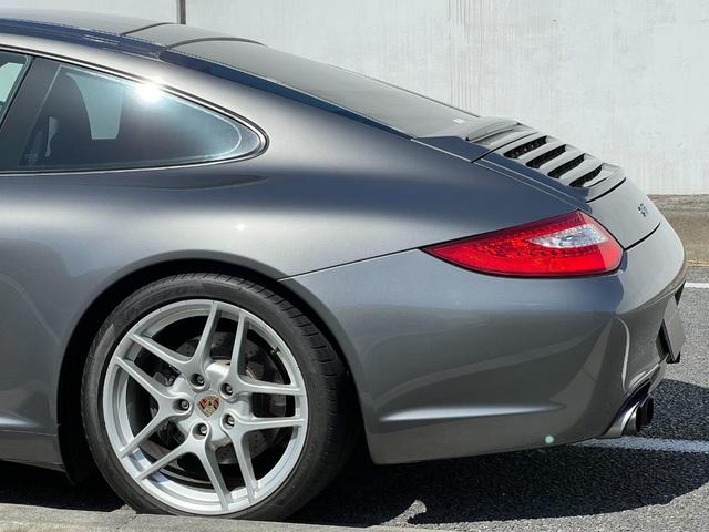 ９１１ ９１１カレラ　後期　６速マニュアル　スポーツエグゾースト　スポーツクロノパッケージ　スポーツシート　ＰＡＳＭ　シートヒーター　ナビゲーション　ＥＴＣ　バックカメラ（12枚目）