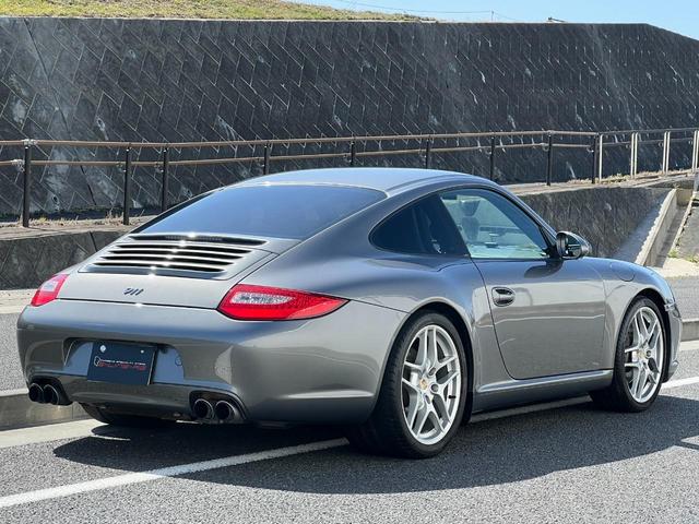 ９１１ ９１１カレラ　後期　６速マニュアル　スポーツエグゾースト　スポーツクロノパッケージ　スポーツシート　ＰＡＳＭ　シートヒーター　ナビゲーション　ＥＴＣ　バックカメラ（18枚目）