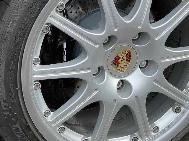 ９１１ ９１１カレラ　パステルイエロー　各リフレッシュ済み　シートヒーター　ドレープレザーシート　サンルーフ　パワーシート　メモリーシート　ナビゲーション　ＥＴＣ（22枚目）
