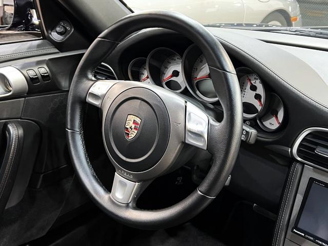 ９１１ ９１１カレラＳ　スポーツクロノＰＫＧ　オールレザインテリア　ＰＡＳＭ　クレストエンボスシート　シートヒーター　クルコン（11枚目）