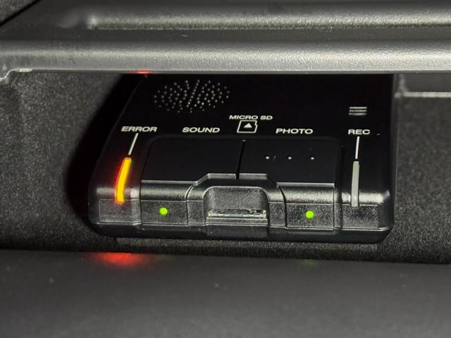 ＩＳ ＩＳ３００　Ｆスポーツモードブラック　Ｒカメラ　ＤＶＤ再生　記録簿　ミュージックプレイヤー接続可　ワンオーナー　メモリーナビ　電動シート　フルセグテレビ　レーダークルーズコントロール　スマートキー　ＥＴＣ　アルミホイール　ムーンルーフ（14枚目）