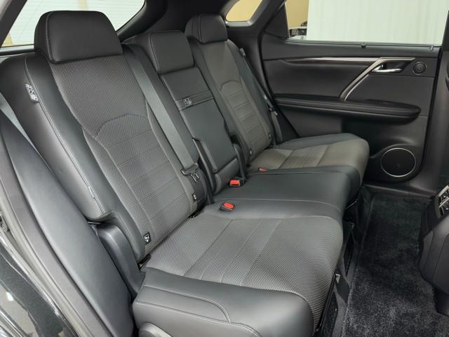 ＲＸ ＲＸ４５０ｈ　Ｆスポーツ　追従クルコン　メモリナビ　地上デジタル　ＥＴＣ車載器　盗難防止システム　アルミ　ミュージックプレイヤー接続可　ＬＥＤ　ＤＶＤ再生　レザー　サンルーフ　キーレス　電動シート　ＡＢＳ　ナビ＆ＴＶ（19枚目）