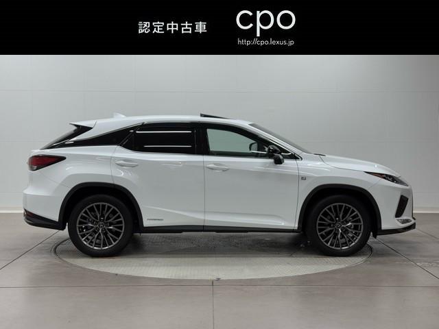 ＲＸ ＲＸ４５０ｈ　Ｆスポーツ　追従クルコン　メモリナビ　地上デジタル　ＥＴＣ車載器　盗難防止システム　アルミ　ミュージックプレイヤー接続可　ＬＥＤ　ＤＶＤ再生　レザー　サンルーフ　キーレス　電動シート　ＡＢＳ　ナビ＆ＴＶ　記録簿（3枚目）