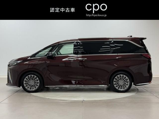 LM LM500h バージョンL バックカメラ エアバッグ キーレス ナビ&TV 革シート AWD 両側電動ドア 1オーナー車 スマートキー パワーシート ETC 地デジ クルーズコントロール LEDヘッドランプ ガラスサンルーフ(5枚目)