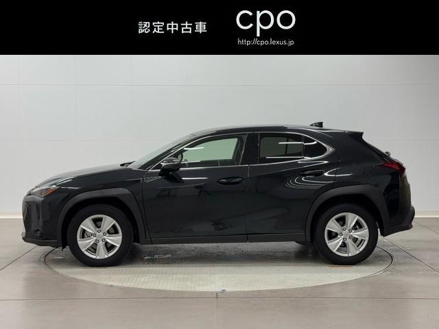 UX UX250h バージョンC バックモニター 地デジ 盗難防止システム LED キーレス ETC AUX スマートキー ナビ&TV 電動シート ESC アルミホイール DVD メモリーナビ ABS 記録簿 エアバッグ(5枚目)