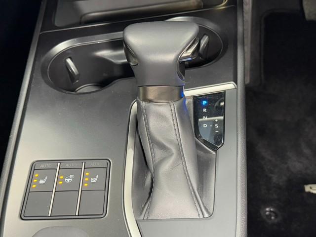 UX UX250h バージョンC バックモニター 地デジ 盗難防止システム LED キーレス ETC AUX スマートキー ナビ&TV 電動シート ESC アルミホイール DVD メモリーナビ ABS 記録簿 エアバッグ(11枚目)