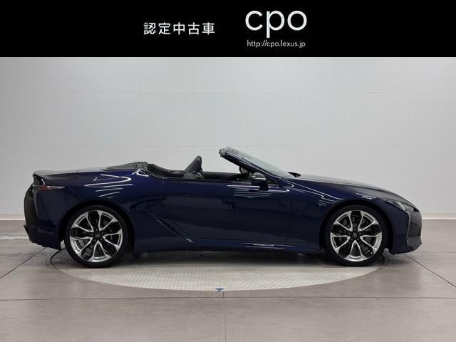 ＬＣ ＬＣ５００　コンバーチブル　レザーシート　ＬＥＤライト　アルミホイール　アダクティブクルーズコントロール　記録簿　盗難防止　サイドエアバッグ　電動シート　エアコン　横滑り防止機能　スマートキー　ＤＶＤ再生　ＥＴＣ　ＡＵＸ（3枚目）