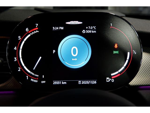ＭＩＮＩ ジョンクーパーワークス　エッセンシャル・トリム　ジョンクーパーワークス　プレミアムプラスＰＫＧ　新車保証継承　ＪＣＷトリム　ビルシュタイン車高調（純正有り）　ハーマンカードン　革シート　アダプティブクルコン　ＨＵＤ　シートヒーター　ＴＶチューナー（12枚目）