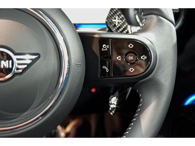 ＭＩＮＩ ジョンクーパーワークス　エッセンシャル・トリム　ジョンクーパーワークス　プレミアムプラスＰＫＧ　新車保証継承　ＪＣＷトリム　ビルシュタイン車高調（純正有り）　ハーマンカードン　革シート　アダプティブクルコン　ＨＵＤ　シートヒーター　ＴＶチューナー（22枚目）
