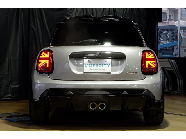ＭＩＮＩ ジョンクーパーワークス　エッセンシャル・トリム　ジョンクーパーワークス　プレミアムプラスＰＫＧ　新車保証継承　ＪＣＷトリム　ビルシュタイン車高調（純正有り）　ハーマンカードン　革シート　アダプティブクルコン　ＨＵＤ　シートヒーター　ＴＶチューナー（31枚目）