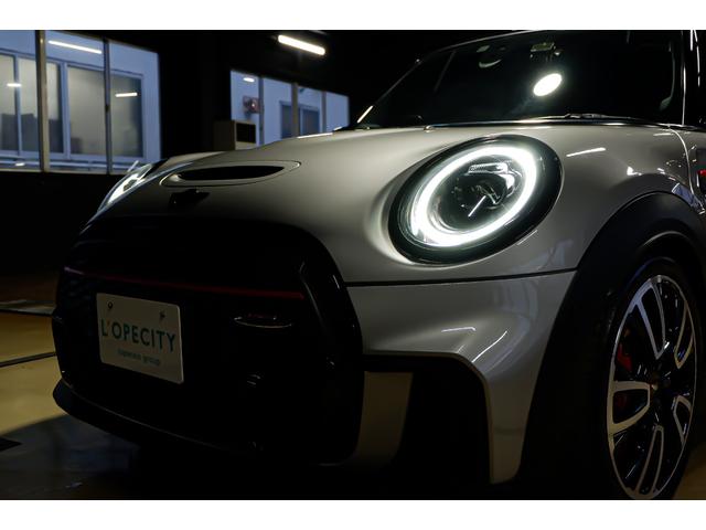 ＭＩＮＩ ジョンクーパーワークス　エッセンシャル・トリム　ジョンクーパーワークス　プレミアムプラスＰＫＧ　新車保証継承　ＪＣＷトリム　ビルシュタイン車高調（純正有り）　ハーマンカードン　革シート　アダプティブクルコン　ＨＵＤ　シートヒーター　ＴＶチューナー（34枚目）
