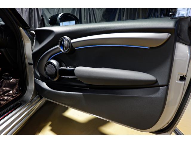 ＭＩＮＩ ジョンクーパーワークス　エッセンシャル・トリム　ジョンクーパーワークス　プレミアムプラスＰＫＧ　新車保証継承　ＪＣＷトリム　ビルシュタイン車高調（純正有り）　ハーマンカードン　革シート　アダプティブクルコン　ＨＵＤ　シートヒーター　ＴＶチューナー（38枚目）