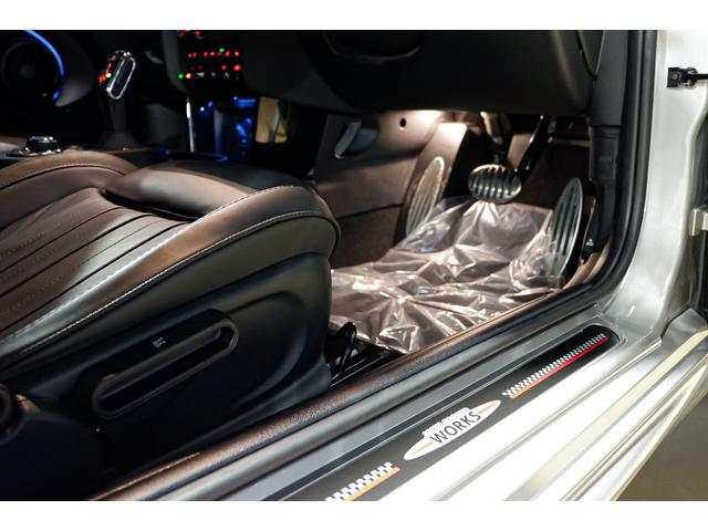 ＭＩＮＩ ジョンクーパーワークス　エッセンシャル・トリム　ジョンクーパーワークス　プレミアムプラスＰＫＧ　新車保証継承　ＪＣＷトリム　ビルシュタイン車高調（純正有り）　ハーマンカードン　革シート　アダプティブクルコン　ＨＵＤ　シートヒーター　ＴＶチューナー（39枚目）