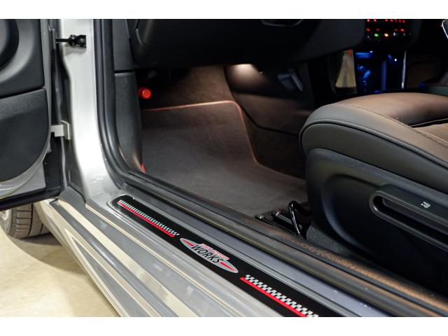 ＭＩＮＩ ジョンクーパーワークス　エッセンシャル・トリム　ジョンクーパーワークス　プレミアムプラスＰＫＧ　新車保証継承　ＪＣＷトリム　ビルシュタイン車高調（純正有り）　ハーマンカードン　革シート　アダプティブクルコン　ＨＵＤ　シートヒーター　ＴＶチューナー（41枚目）