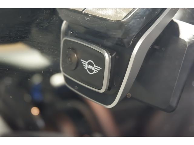ＭＩＮＩ ジョンクーパーワークス　エッセンシャル・トリム　ジョンクーパーワークス　プレミアムプラスＰＫＧ　新車保証継承　ＪＣＷトリム　ビルシュタイン車高調（純正有り）　ハーマンカードン　革シート　アダプティブクルコン　ＨＵＤ　シートヒーター　ＴＶチューナー（46枚目）