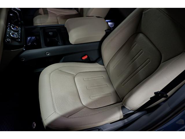 ディフェンダー 110S D300 ◆1年保証◆ エアサス レザーシート シートヒーター デジタルメーター 全方位モニター アダプティブクルコン サイドステップ ブラインドスポット CarPlay対応(9枚目)