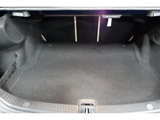 MERCEDES BENZ E-CLASS E400 4MATIC EXCLUSIVE