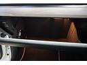 ベースグレード　黒レザーシート　ＢＯＳＥサウンド　シートヒーター　マッチペイント　ヘッドレストエンボス加工　パワーバックドア　クルーズコントロール　バックカメラ　キセノンヘッドライト　電動シート（47枚目）