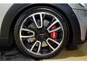 ＭＩＮＩ ジョンクーパーワークス　エッセンシャル・トリム　ジョンクーパーワークス　プレミアムプラスＰＫＧ　新車保証継承　ＪＣＷトリム　ビルシュタイン車高調（純正有り）　ハーマンカードン　革シート　アダプティブクルコン　ＨＵＤ　シートヒーター　ＴＶチューナー（4枚目）