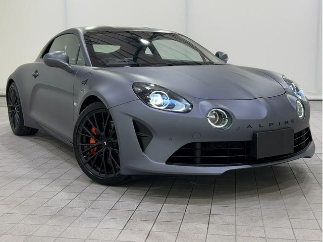 Ａ１１０ 　認定中古車保証　パドルシフト　純正１８インチアルミホイール　オレンジブレーキキャリパー　ＥＴＣ　プッシュスターター　スポーツモード　バックカメラ　純正ディスプレイ　ＦＯＣＡＬサウンド　ハーフレザー（4枚目）