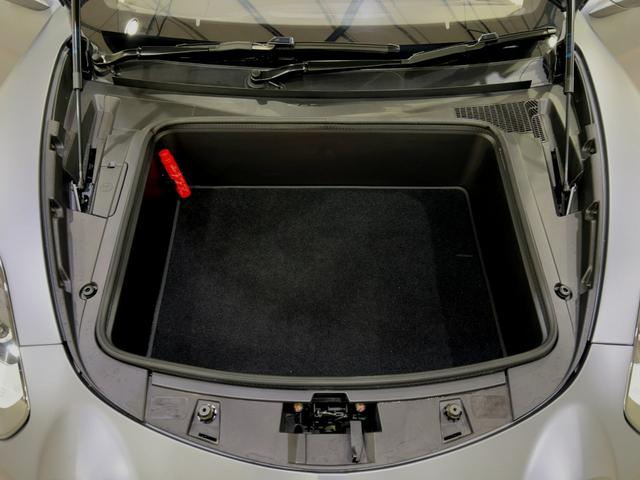 Ａ１１０ 　認定中古車保証　パドルシフト　純正１８インチアルミホイール　オレンジブレーキキャリパー　ＥＴＣ　プッシュスターター　スポーツモード　バックカメラ　純正ディスプレイ　ＦＯＣＡＬサウンド　ハーフレザー（19枚目）