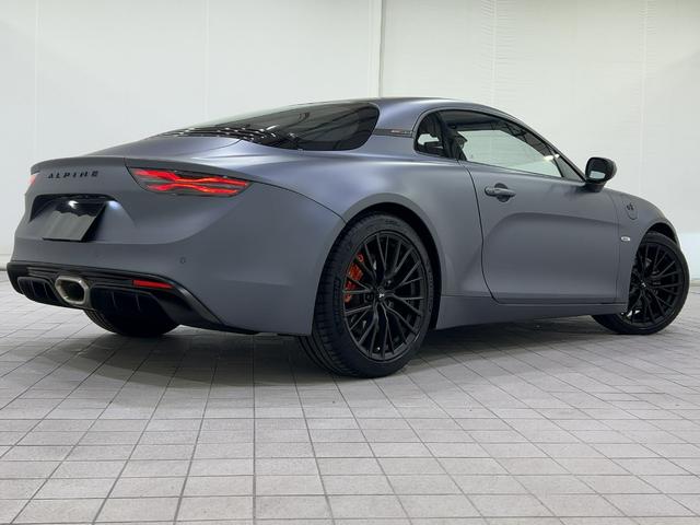 Ａ１１０ 　認定中古車保証　パドルシフト　純正１８インチアルミホイール　オレンジブレーキキャリパー　ＥＴＣ　プッシュスターター　スポーツモード　バックカメラ　純正ディスプレイ　ＦＯＣＡＬサウンド　ハーフレザー（32枚目）