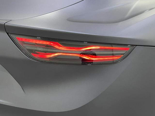 Ａ１１０ 　認定中古車保証　パドルシフト　純正１８インチアルミホイール　オレンジブレーキキャリパー　ＥＴＣ　プッシュスターター　スポーツモード　バックカメラ　純正ディスプレイ　ＦＯＣＡＬサウンド　ハーフレザー（43枚目）