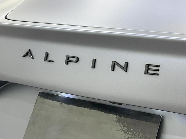 Ａ１１０ 　認定中古車保証　パドルシフト　純正１８インチアルミホイール　オレンジブレーキキャリパー　ＥＴＣ　プッシュスターター　スポーツモード　バックカメラ　純正ディスプレイ　ＦＯＣＡＬサウンド　ハーフレザー（44枚目）