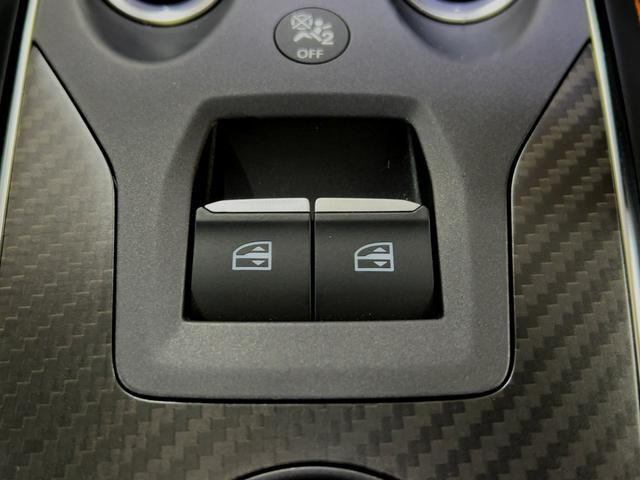 Ａ１１０ 　認定中古車保証　パドルシフト　純正１８インチアルミホイール　オレンジブレーキキャリパー　ＥＴＣ　プッシュスターター　スポーツモード　バックカメラ　純正ディスプレイ　ＦＯＣＡＬサウンド　ハーフレザー（71枚目）