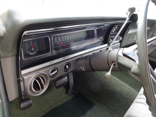 シボレーインパラ ベースグレード　ファストバッククーペ・ＡＣ・３０７／３５０・国内新規登録・（50枚目）